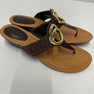 St. John's Bay Brown Woven Thong Sandals with Gold Rings Women’s Size 8